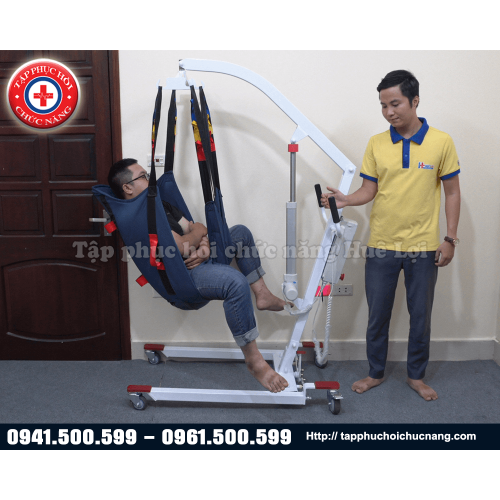 Xe nâng hạ bệnh nhân tai biến